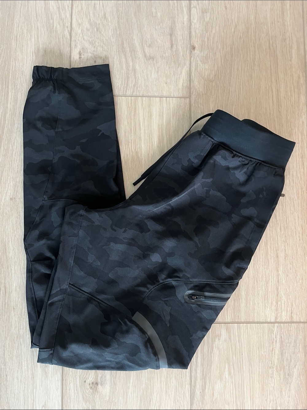 Under Armour Black fitted camo joggers